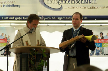 Foto 4 Bundesministerin Ursula von der Leyen zu Besuch in Heidelberg: Mehrgenerationenhaus Heidelberg im bundesweiten Aktionsprogramm Mehrgenerationenhäuser