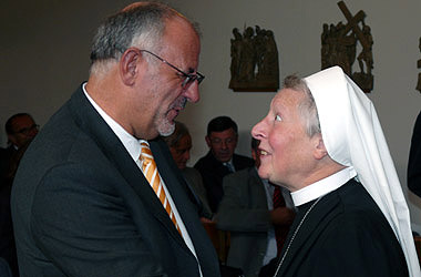 Foto Tag der offenen Tür im St. Josefskrankenhaus - Teilnahme von Ministerin Dr. Monika Stolz und Werner Pfisterer MdL - Vorstellung des vierstöckigen Ergänzungsneubaus